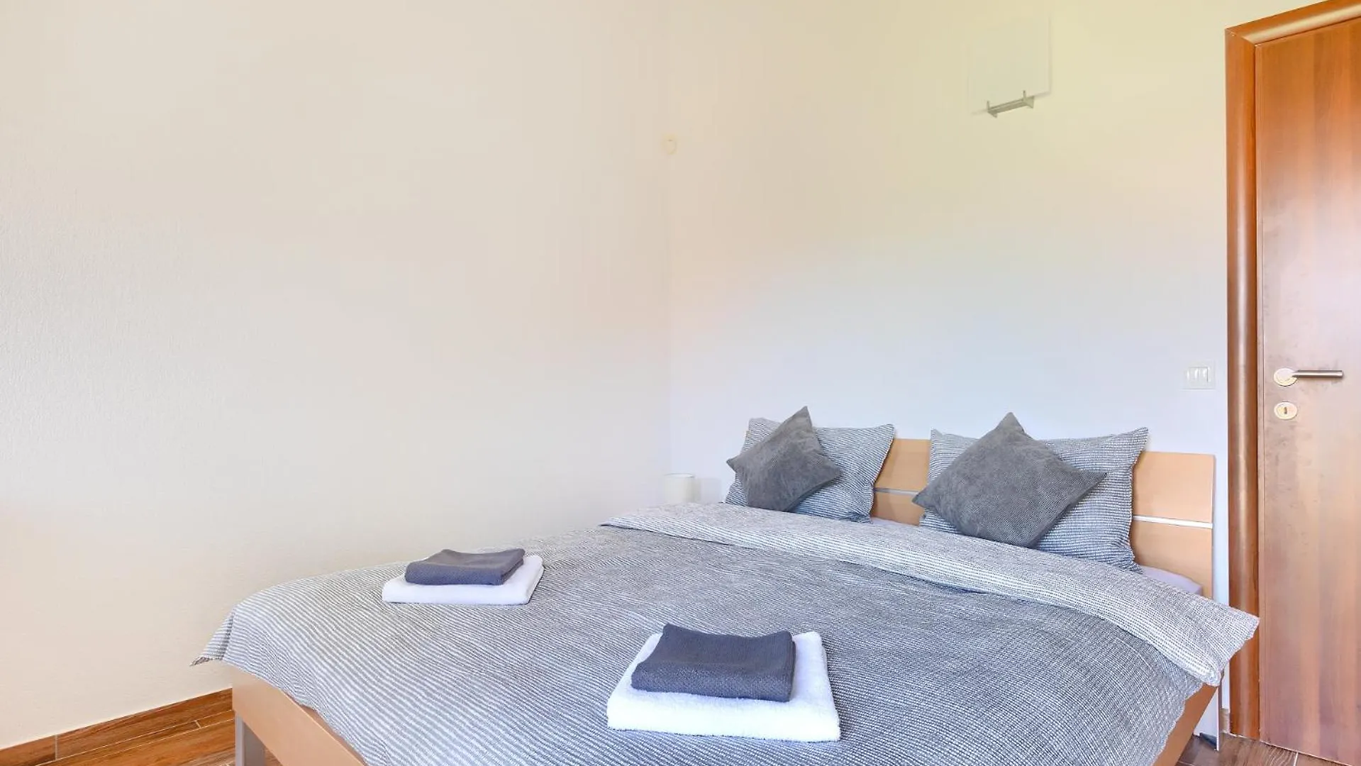 Holiday home Villa Lara I Liznjan