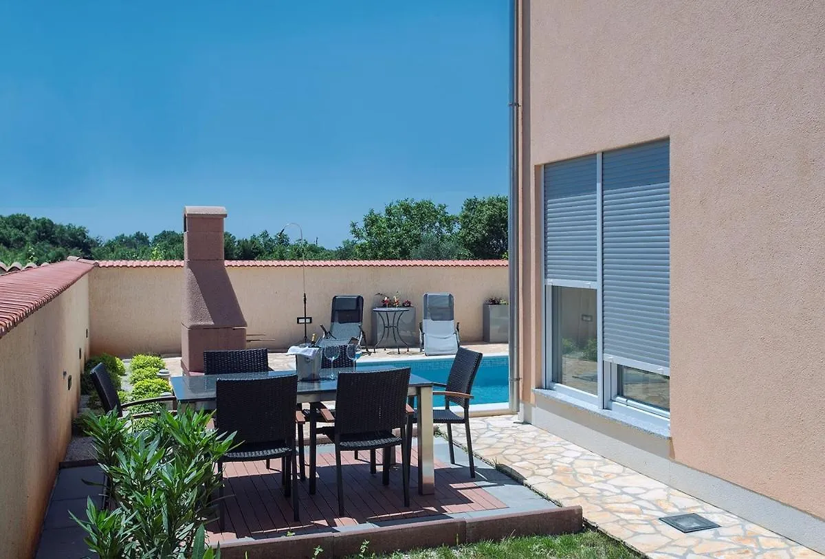 Holiday home Villa Lara I Liznjan
